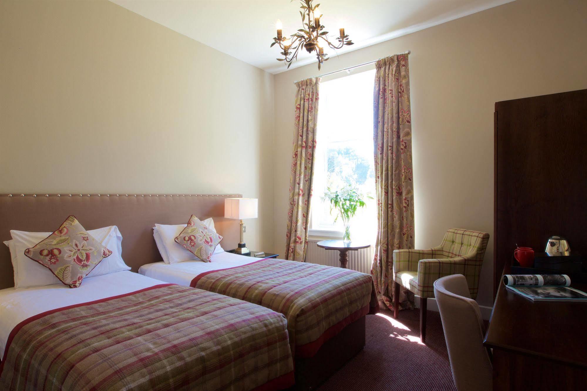 Stonefield Castle Hotel 'A Bespoke Hotel' Екстериор снимка